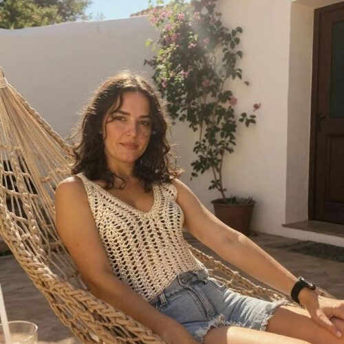 Cropped Charlote