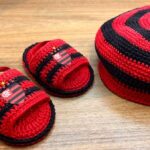 Sandália de crochê para bebê tema Flamengo com solinha estruturada e boina combinando